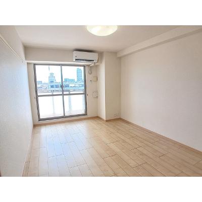 アーバンツァ 502【管理NO：1-016015601-05020】 ★家具家電は申し込み後に搬入します★の物件写真2