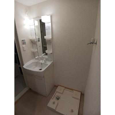 アーバンツァ 502【管理NO：1-016015601-05020】 ★家具家電は申し込み後に搬入します★の物件写真6