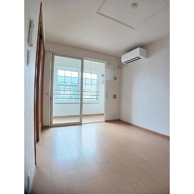 フォンテーヌ・ポルトⅠ 203【管理NO：1-014739201-02030】 ★家具家電は申し込み後に搬入します★の物件写真2