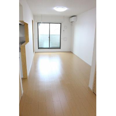ロング　ハーモニー 303【管理NO：1-020987401-03030】 ★家具家電は申し込み後に搬入します 2026年07月下旬入居可能の物件写真2
