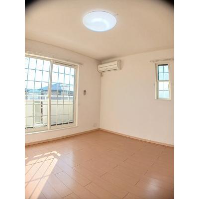 セレナコ－ト 204【管理NO：1-015565001-02040】 ★家具家電は申し込み後に搬入します 2026年08月下旬入居可能の物件写真2