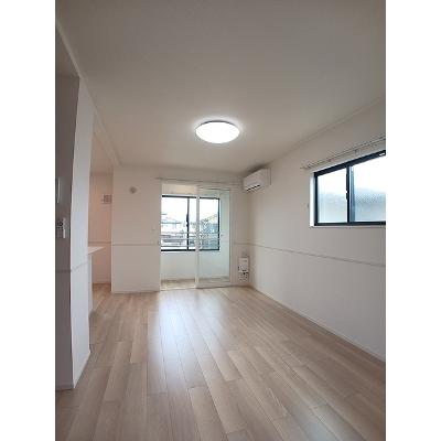 ヒカルサ熊谷肥塚Ⅱ 201【管理NO：1-028560802-02010】 ★家具家電は申し込み後に搬入します★の物件写真2