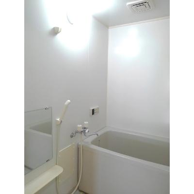 グランツⅡ 204【管理NO：1-011982002-02040】 ★家具家電は申し込み後に搬入します 2026年09月中旬入居可能の物件写真4