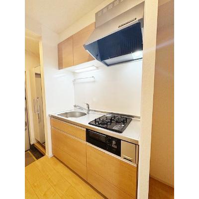 フォンターナ・ソーレ 102【管理NO：1-025037601-01020】 ★家具家電は申し込み後に搬入します 2026年07月下旬入居可能の物件写真3