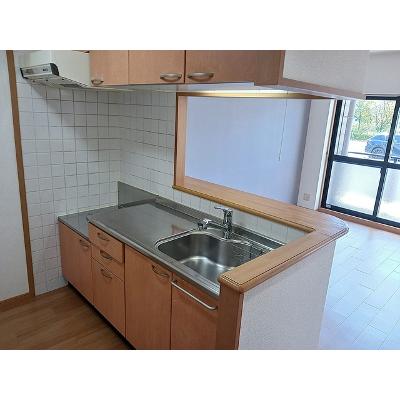 ラグジュアリー 104【管理NO：1-012178101-01040】 ★家具家電は申し込み後に搬入します★の物件写真3