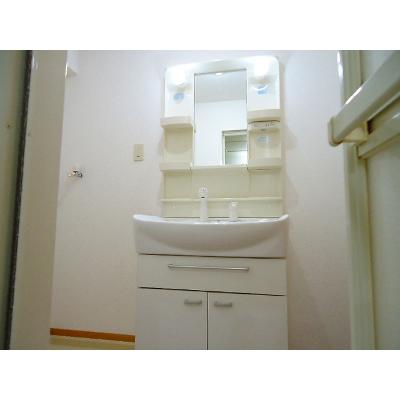 ラグジュアリー 104【管理NO：1-012178101-01040】 ★家具家電は申し込み後に搬入します★の物件写真6