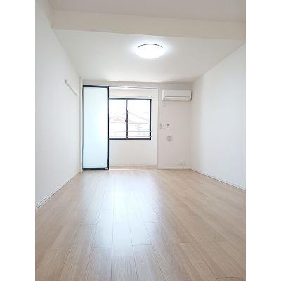 サン　スクエア 203【管理NO：1-022530201-02030】 ★家具家電は申し込み後に搬入します★の物件写真2