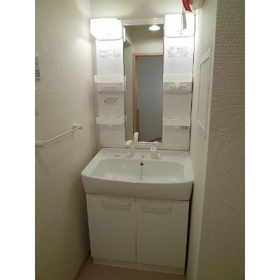 apartment 愛知県小牧市大字三ツ渕惣作１３２８番地 

↓地図はこちらから