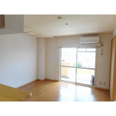 apartment 愛知県津島市唐臼町中杁２３番地１ 

↓地図はこちらから