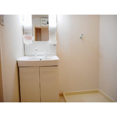 apartment 愛知県津島市唐臼町中杁２３番地１ 

↓地図はこちらから