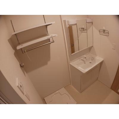 フルーメン・エ・サリセス 202【管理NO：1-027686001-02020】 ★家具家電は申し込み後に搬入します 2026年08月下旬入居可能の物件写真6