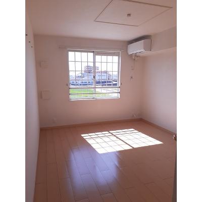 ヴィラ・ウエハラ 203【管理NO：1-016308301-02030】 ★家具家電は申し込み後に搬入します 2026年08月上旬入居可能の物件写真2