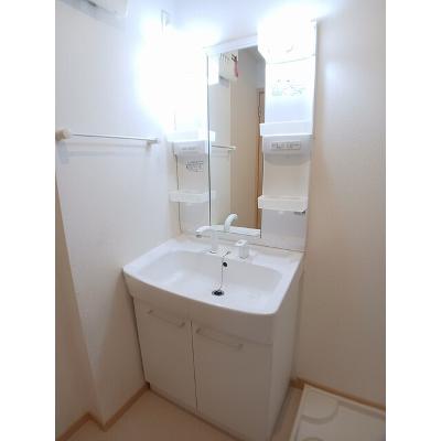 apartment 滋賀県湖南市石部中央５丁目１番１７ 

↓地図はこちらから
