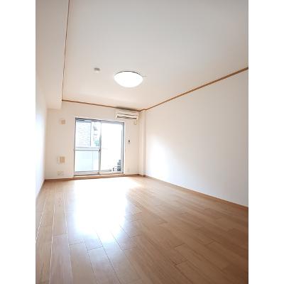 ユング　フラウⅡ 105【管理NO：1-012016601-01040】 ★家具家電は申し込み後に搬入します★ ★2026年09月上旬入居可能★の物件写真2