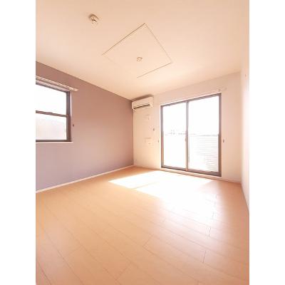 ソルビエント 105【管理NO：1-018448701-01040】 ★家具家電は申し込み後に搬入します★の物件写真2