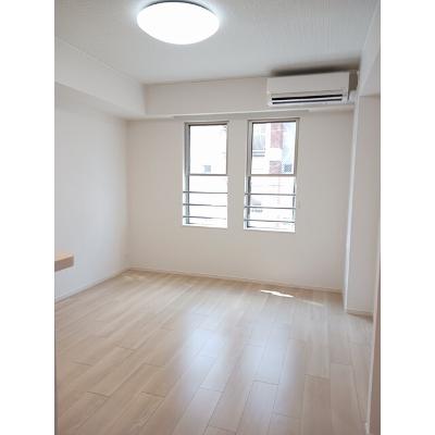 Ｗｅｓｔ　Ｒｉｖｅｒ　Ⅱ 201【管理NO：1-027366801-02010】 ★家具家電は申し込み後に搬入します★の物件写真2