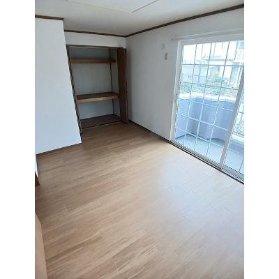 アスタナ 102【管理NO：1-010595001-01020】 ★家具家電は申し込み後に搬入します★の物件写真2