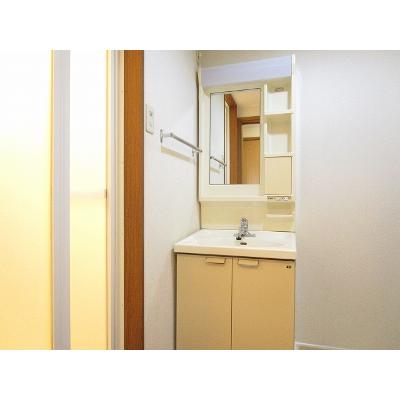 Ｃｏｕｒｔ　Ｌｉｖｅｌｙ 304【管理NO：1-009757501-03040】 ★家具家電は申し込み後に搬入します 2026年08月下旬入居可能の物件写真6