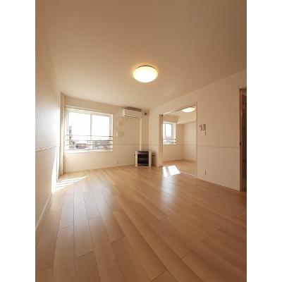 オーシャン　ブルー 203【管理NO：1-027141901-02030】 ★家具家電は申し込み後に搬入します★ ★2026年09月中旬入居可能★の物件写真2