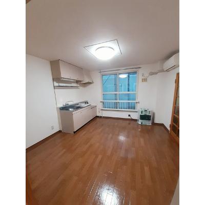 カイザー松森 202【管理NO：1-005433701-02020】 ★家具家電は申し込み後に搬入します★ ★2026年09月上旬入居可能★の物件写真2