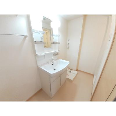 エレガント中山 103【管理NO：1-019359601-01030】 ★家具家電は申し込み後に搬入します★ ★2026年08月中旬入居可能★の物件写真6