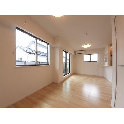 アマネセル 201【管理NO：1-026620201-02010】 ★家具家電は申し込み後に搬入します★ ★2026年08月下旬入居可能★の物件写真2