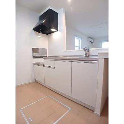 ラ・フォートⅤ 103【管理NO：1-019034501-01030】 ★家具家電は申し込み後に搬入します★の物件写真3