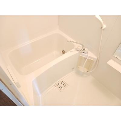 プルメリアＤ 103【管理NO：1-010631601-01030】 ★家具家電は申し込み後に搬入します★の物件写真4