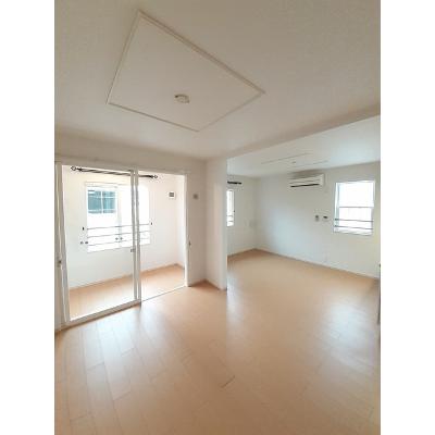 クレール 201【管理NO：1-018201501-02010】 ★家具家電は申し込み後に搬入します 2026年08月下旬入居可能の物件写真2