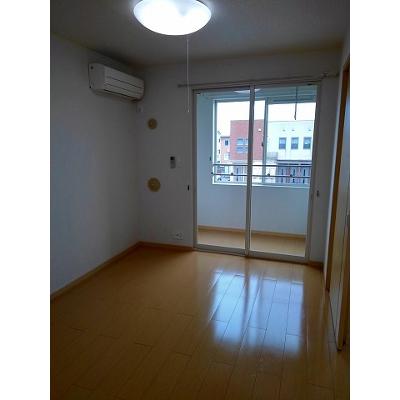 ジニアス　２ 202【管理NO：1-016239202-02020】 ★家具家電は申し込み後に搬入します 2026年08月下旬入居可能の物件写真2