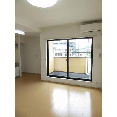 アロッジオ 201【管理NO：1-020238001-02010】 ★家具家電は申し込み後に搬入します 2026年10月中旬入居可能の物件写真2