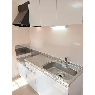 フランⅡ 202【管理NO：1-021831801-02020】 ★家具家電は申し込み後に搬入します 2026年08月下旬入居可能の物件写真3