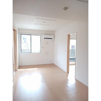 アプリコット 201【管理NO：1-018962401-02010】 ★家具家電は申し込み後に搬入します★ ★2026年08月下旬入居可能★の物件写真2