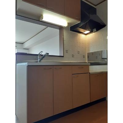 ユニメゾン青山 207【管理NO：1-010980001-02070】 ★家具家電は申し込み後に搬入します★ ★2026年08月下旬入居可能★の物件写真3