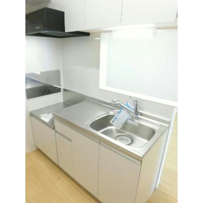 クオーレ 302【管理NO：1-023558501-03020】 ★家具家電は申し込み後に搬入します★ ★2026年08月下旬入居可能★の物件写真3