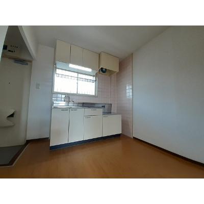フェイマス師勝 201【管理NO：1-003983401-02010】 ★家具家電は申し込み後に搬入します★ ★2026年08月下旬入居可能★の物件写真3