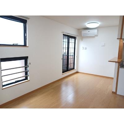 セルカ 201【管理NO：1-013646901-02010】 ★家具家電は申し込み後に搬入します★の物件写真2