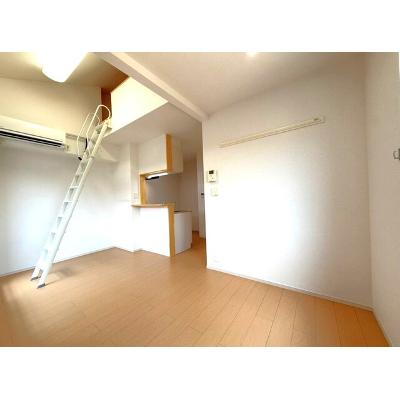 サニーコート６２ 201【管理NO：1-019503101-02010】 ★家具家電は申し込み後に搬入します★の物件写真2