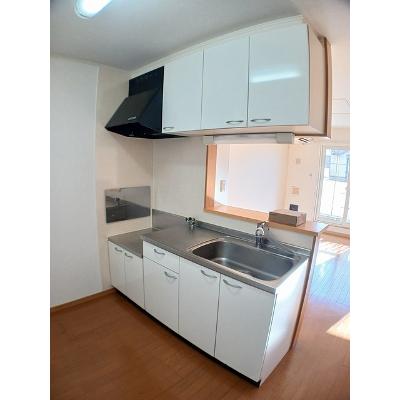 プリエ 202【管理NO：1-014423201-02020】 ★家具家電は申し込み後に搬入します 2026年08月下旬入居可能の物件写真3