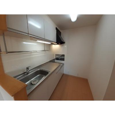 サニーカーサⅠ 203【管理NO：1-016010701-02030】 ★家具家電は申し込み後に搬入します★ ★2026年08月下旬入居可能★の物件写真3