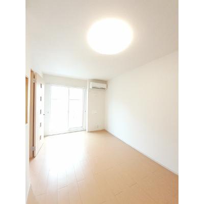 アンソレイユＢ 102【管理NO：1-018043802-01020】 ★家具家電は申し込み後に搬入します★の物件写真2