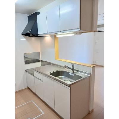 エアリー 103【管理NO：1-018843501-01030】 ★家具家電は申し込み後に搬入します★の物件写真3