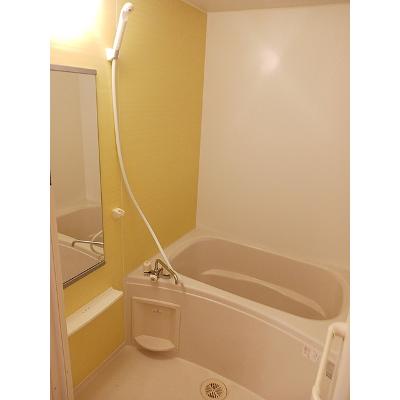 エアリー 103【管理NO：1-018843501-01030】 ★家具家電は申し込み後に搬入します★の物件写真4