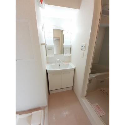 グランツ 302【管理NO：1-020737801-03020】 ★家具家電は申し込み後に搬入します★の物件写真6