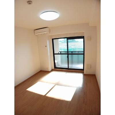 ファウンダー　オブ　ティー 304【管理NO：1-015105601-03040】 ★家具家電は申し込み後に搬入します 2026年08月下旬入居可能の物件写真2