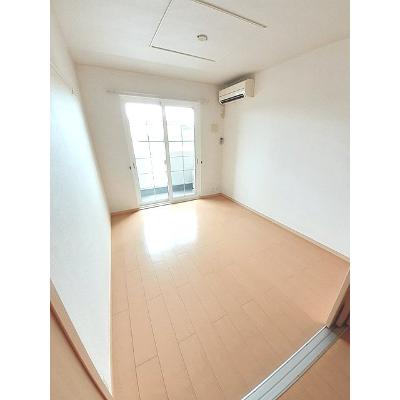 ユニゾン 103【管理NO：1-015657501-01030】 ★家具家電は申し込み後に搬入します 2026年08月下旬入居可能の物件写真2