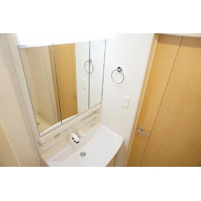 アイリス 201【管理NO：1-024031701-02010】 ★家具家電は申し込み後に搬入します★の物件写真6