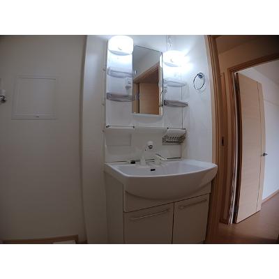 apartment 〒108-0075　東京都港区港南２丁目16-1