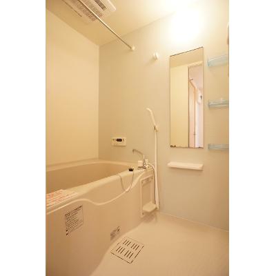 マジェスティックＲ 105【管理NO：1-015901601-01040】 ★家具家電は申し込み後に搬入します★の物件写真4