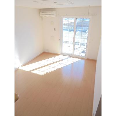 ラフィネ　トロワ 102【管理NO：1-015282801-01020】 ★家具家電は申し込み後に搬入します 2026年08月中旬入居可能の物件写真2